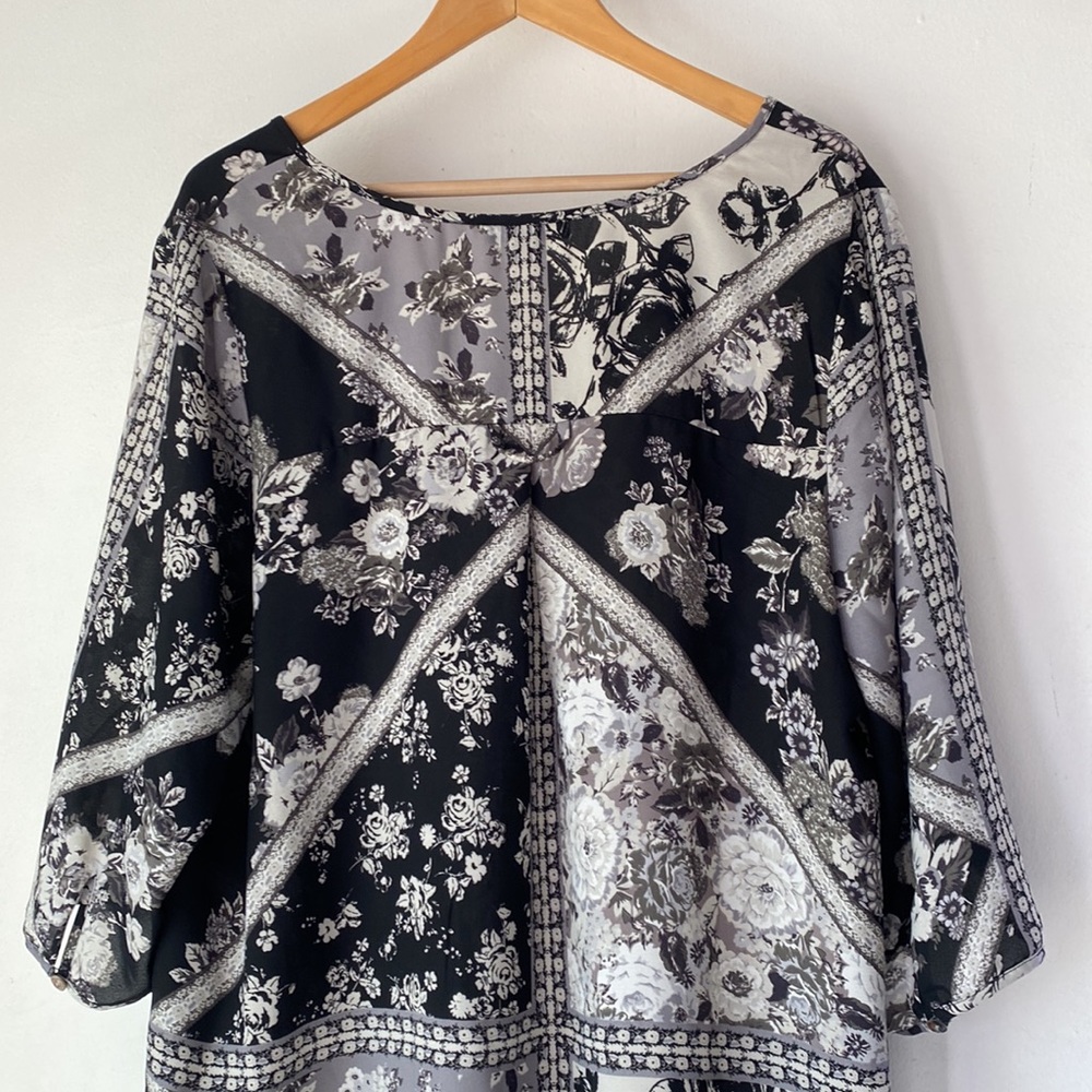 Roz & Ali 1X Floral Print Tunic Top - Picture 9 of 12